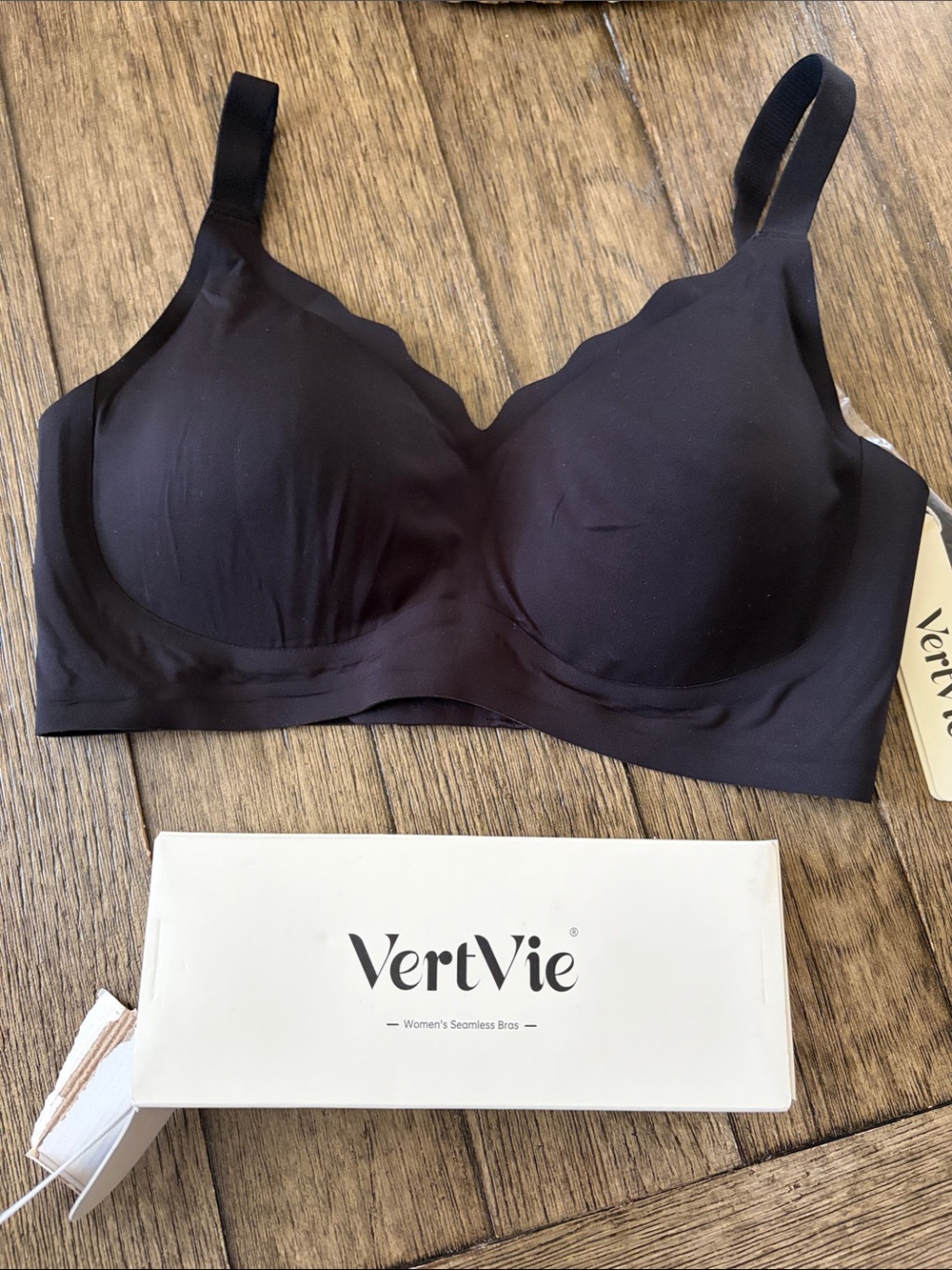 VertVie Women's Seamless Black Everyday Bra